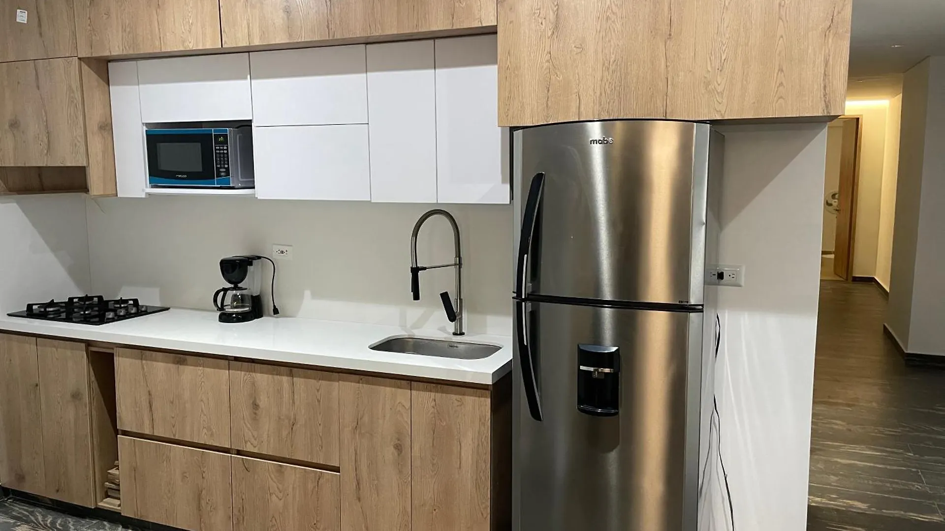 Plazetto Laurles Apartamento Bonito De 3 Alcobas Parquedero Медельин Апартаменты