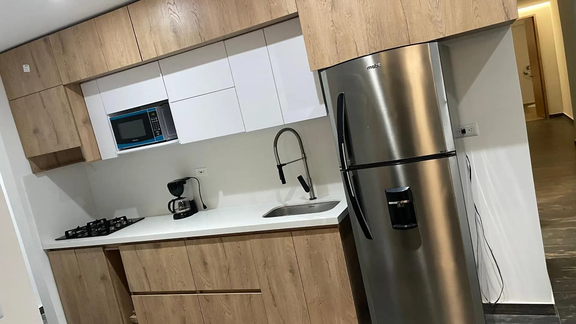 Plazetto Laurles Apartamento Bonito De 3 Alcobas Parquedero Медельин 0*,  Колумбия